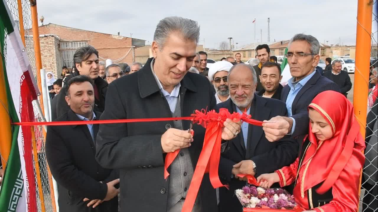 آیین افتتاح چمن مصنوعی