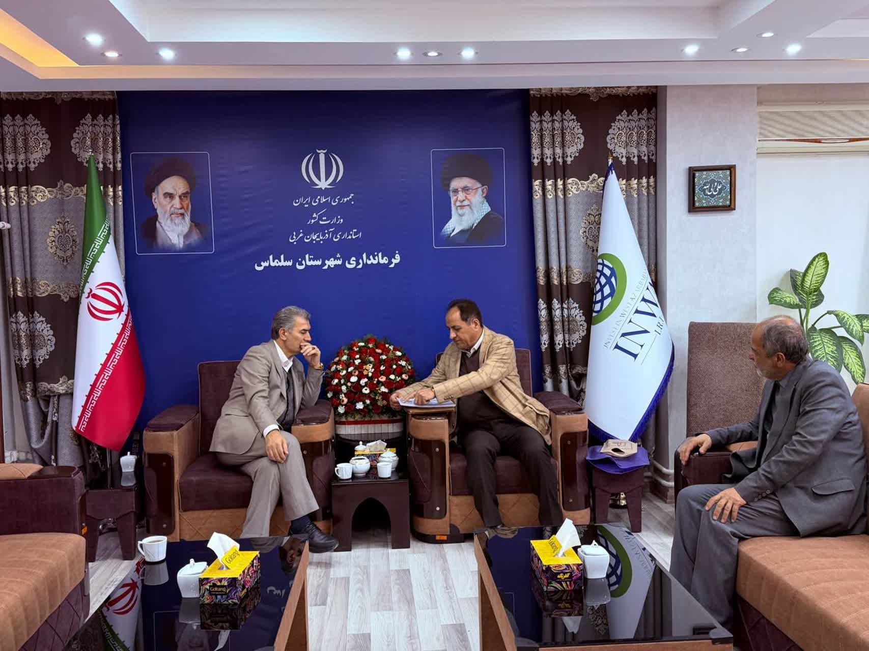 🔹سرمایه‌گذار حوزه دارو با فرماندار شهرستان سلماس و نماینده مردم سلماس در مجلس شورای اسلامی دیدار و گفت‌وگو کرد.