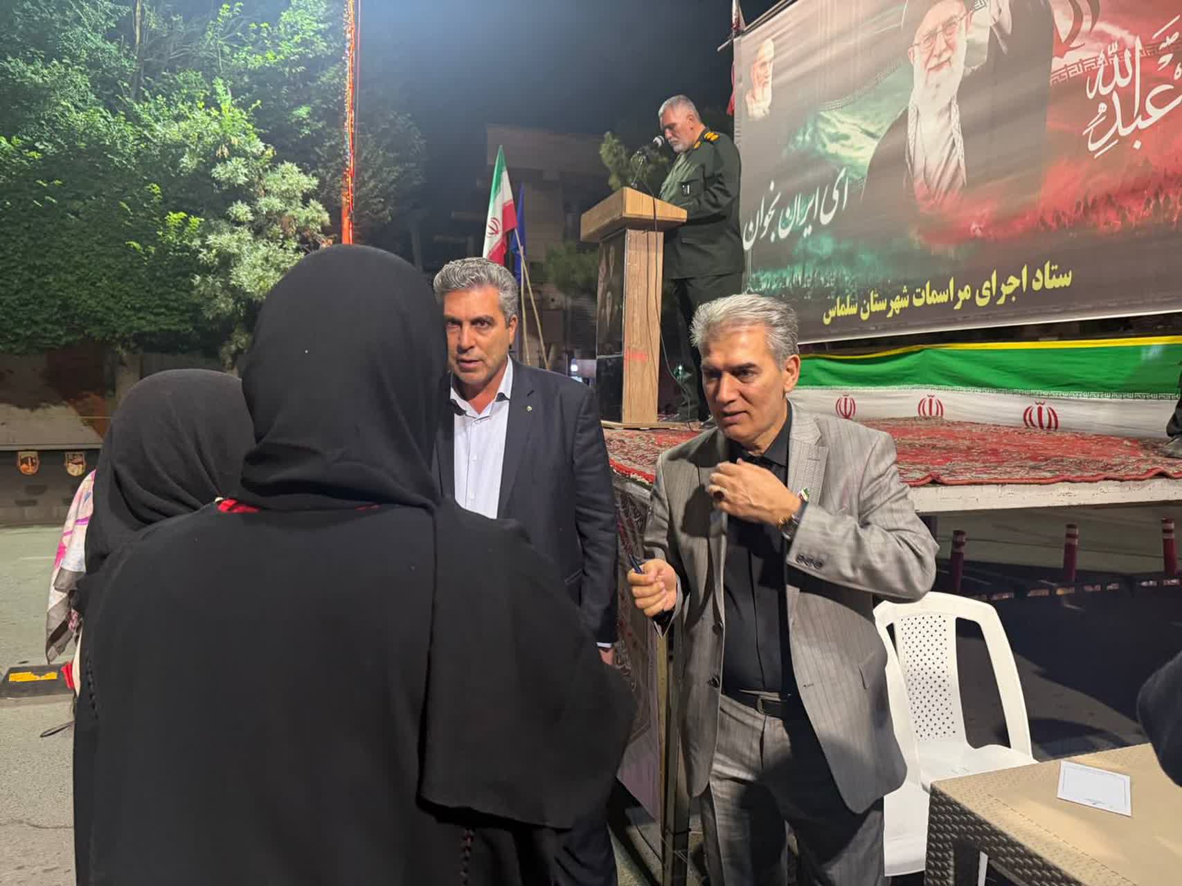 💢 یکصدو بیست ودومین شب مقاومت و ایستادگی مردم ایران 🔹برپایی شصت و هفتمین روز میز ارتباطات مردمی دولت وفاق ملی 🔸با حضور علی علائی فرماندار شهرستان سلماس 🔸هر شب ساعت ٢١:٣٠ خیابان امام