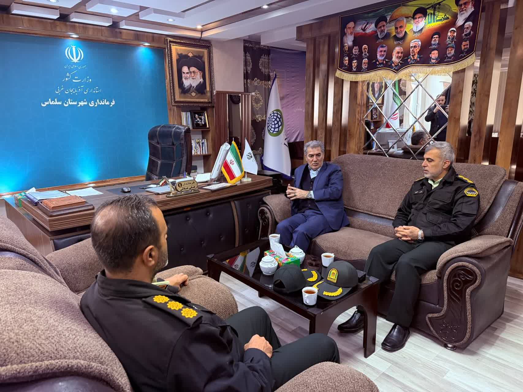 فرمانده انتظامی شهرستان سلماس با فرماندار این شهرستان دیدار و گفت‌وگو کرد.