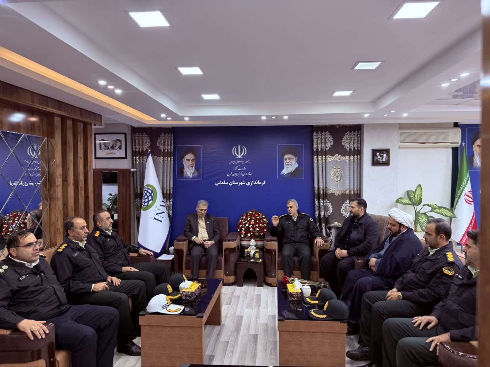 تجلیل فرماندهی انتظامی سلماس از «علی علائی» به مناسبت روز جانباز