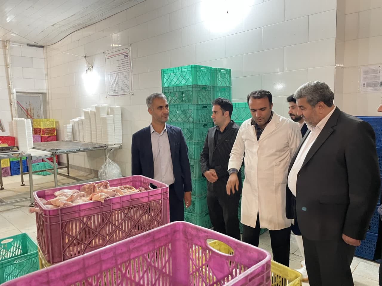 بازدید فرماندار از کشتارگاه صنعتی مرغ نمونه شهرستان سلماس