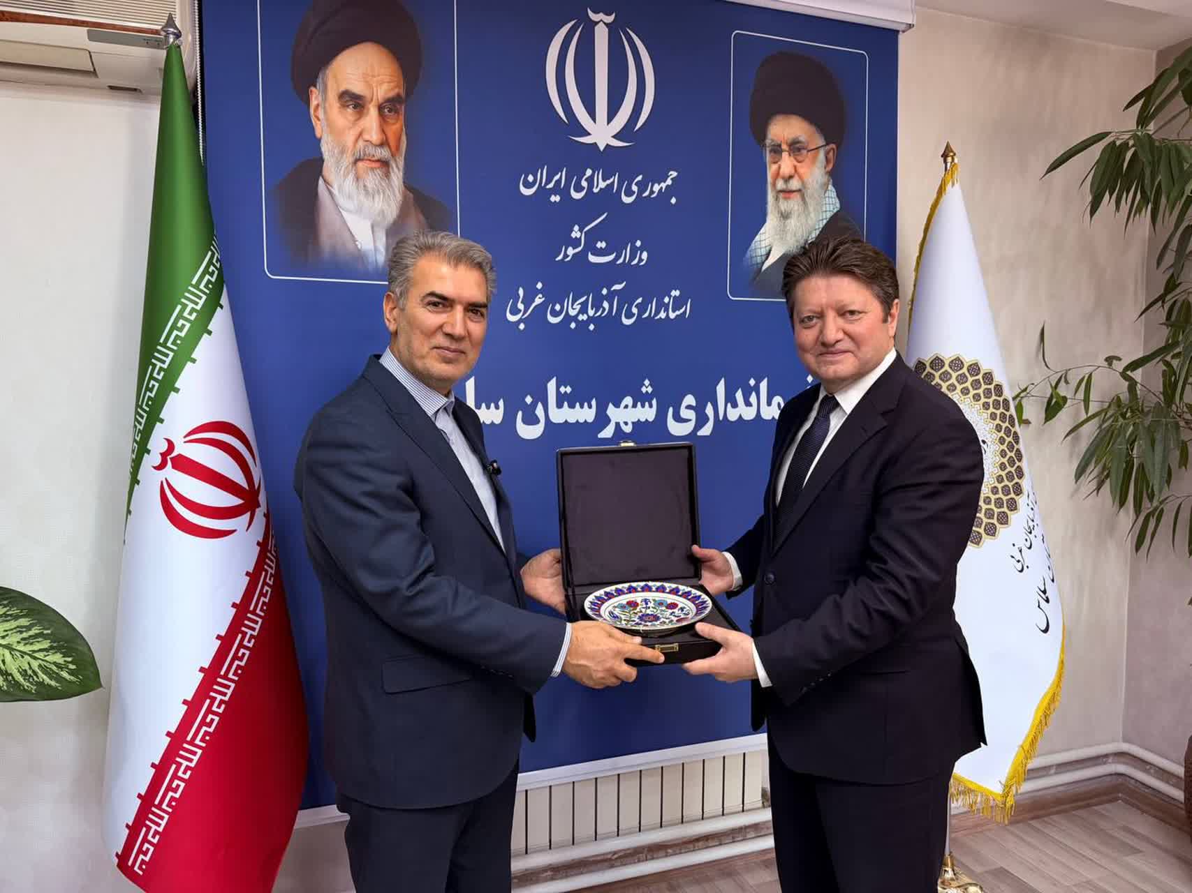 دیدار سرکنسول ترکیه در ایران با فرماندار سلماس درباره مرز کوزه‌رش