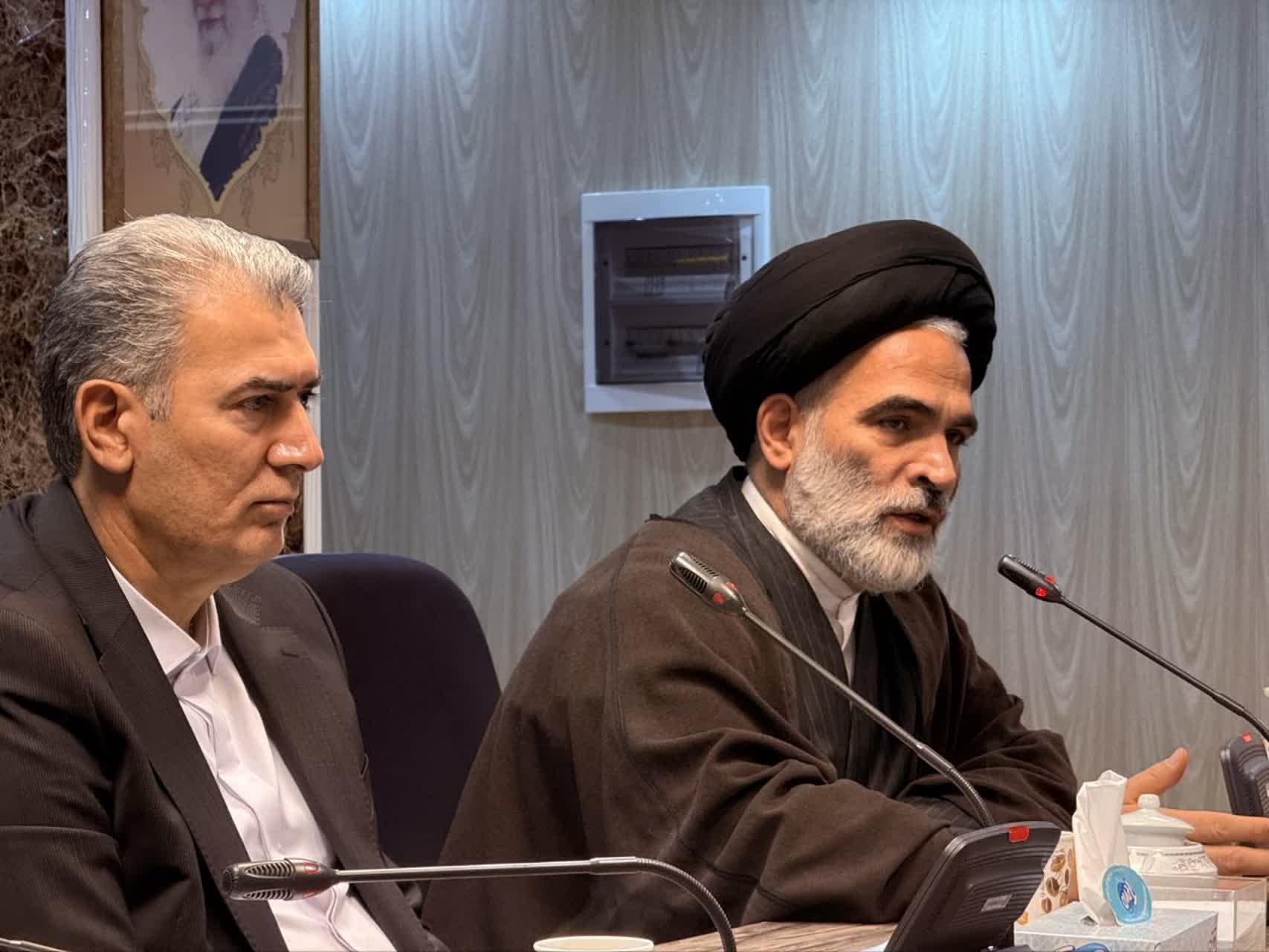 برنامه‌ریزی برای برگزاری باشکوه چهل و هفتمین سالگرد پیروزی انقلاب اسلامی در سلماس/ تأکید فرماندار بر حضور میدانی مسئولان و جلب رضایت مردم