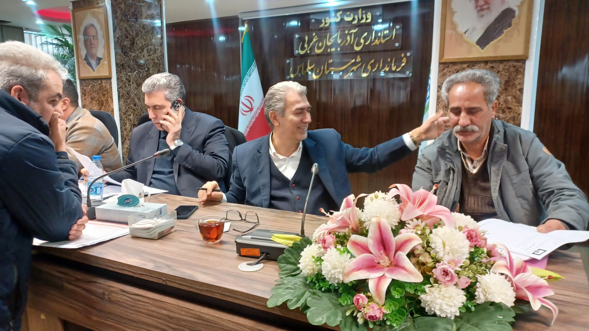 فرماندار سلماس در ملاقات مردمی چهارشنبه‌ای: بررسی مستقیم مطالبات شهروندان و اجرای دستورات لازم برای رفع مشکلات