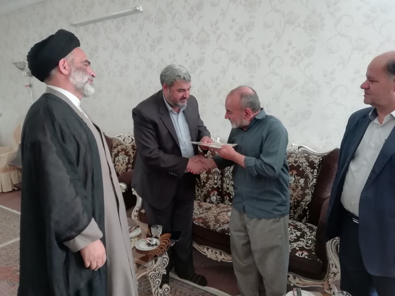 دیدار با خانواده معظم ایثارگران شهرستان سلماس