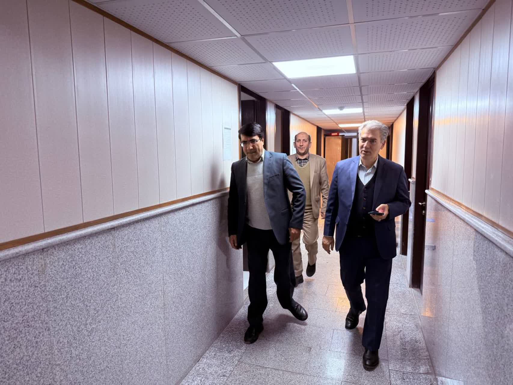 بازدید سرزده فرماندار شهرستان سلماس از اداره امور مالیاتی