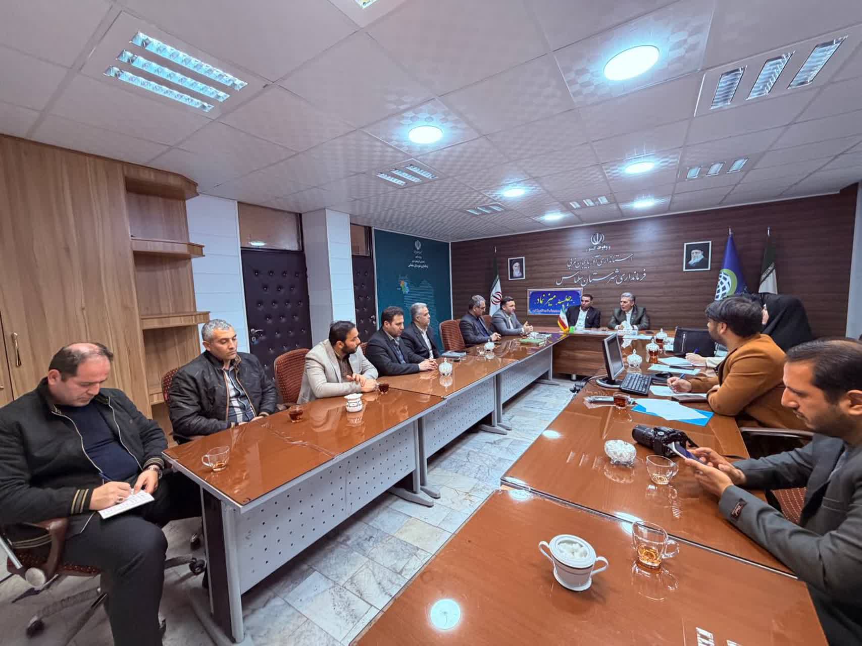 جلسه «میز نماد» آموزش و پرورش شهرستان سلماس با حضور مسئولان شهرستانی در سالن جلسات شهید سلیمانی فرمانداری برگزار شد.