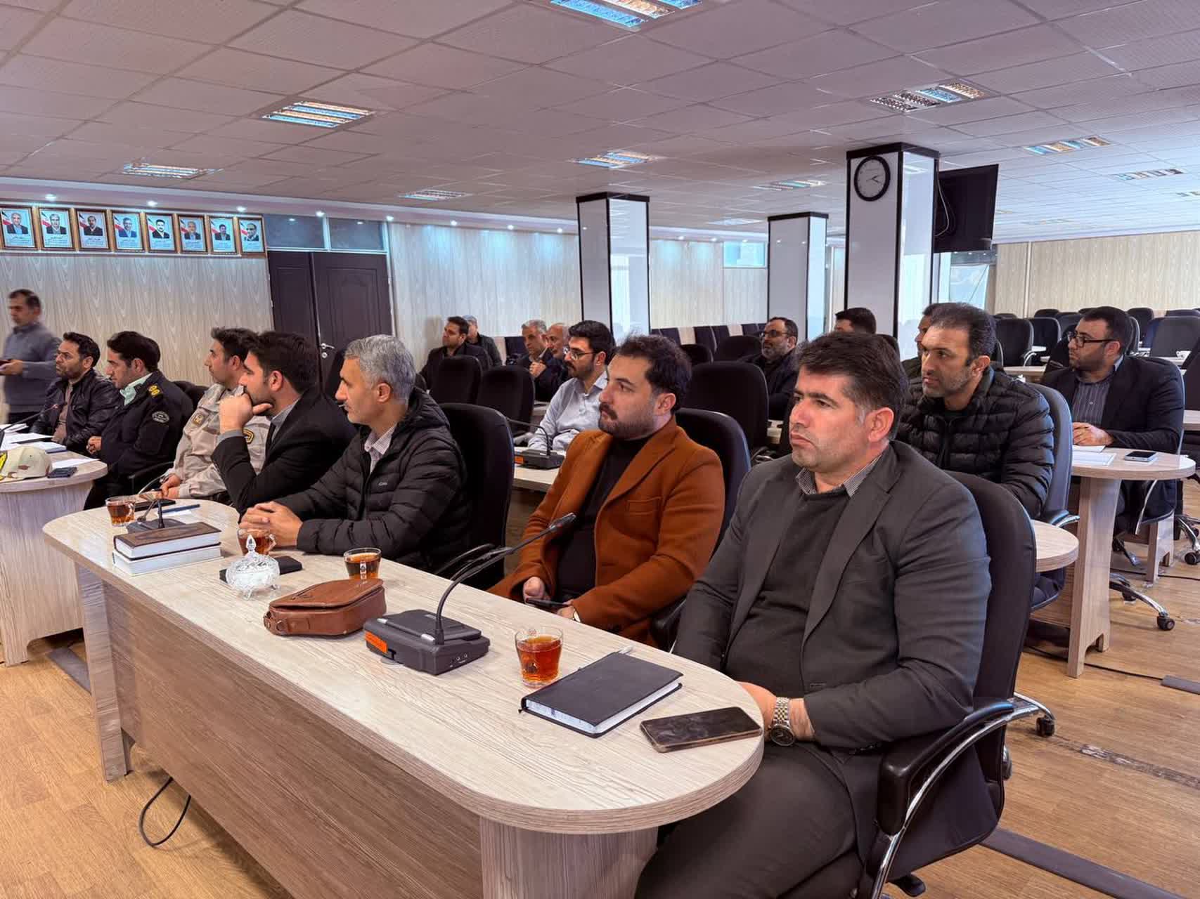 شورای هماهنگی مبارزه با مواد مخدر شهرستان سلماس به ریاست علائی فرماندار شهرستان و با حضور دادستان عمومی و انقلاب و اعضای شورا برگزار شد