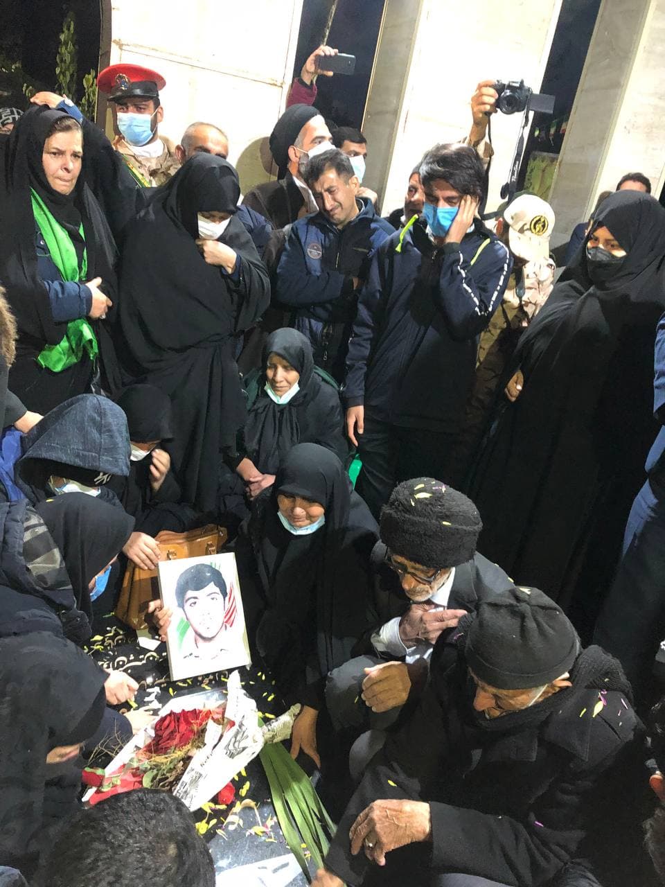پایان ۳۳سال فراق و چشم انتظاری خانواده شهید گمنام آرمیده در سلماس