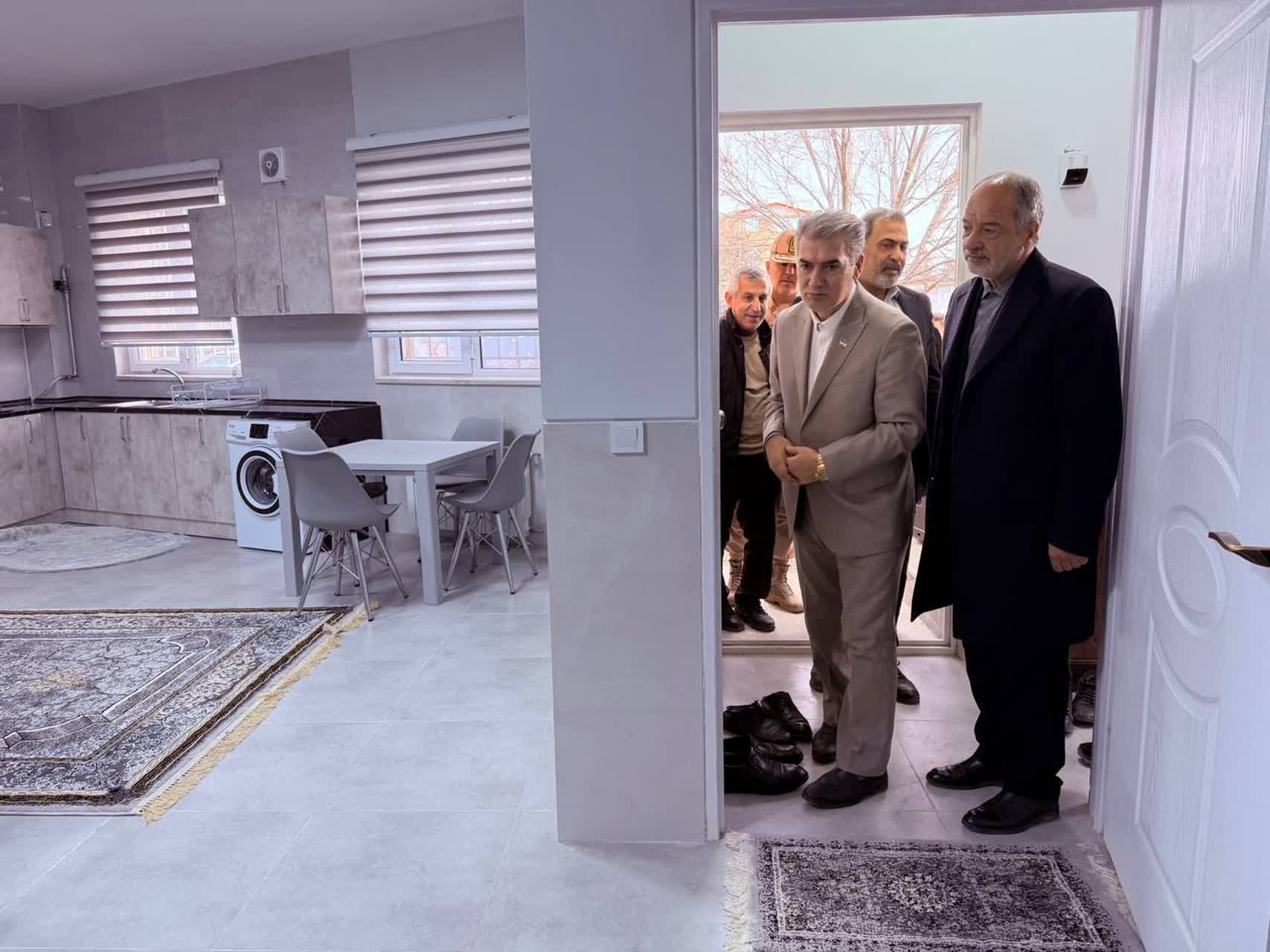 🔹افتتاح پایگاه اورژانس 115 جاده‌ای میدان آذربایجان سلماس با هدف ارتقای خدمات فوریت‌های پزشکی و افزایش ایمنی جاده‌ای انجام شد.