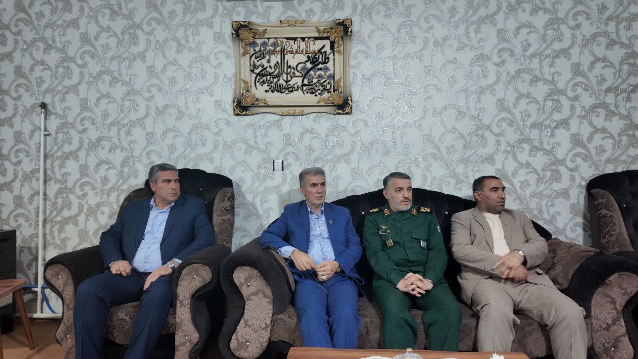 دیدار فرماندار سلماس با خانوادههای معظم شهدا