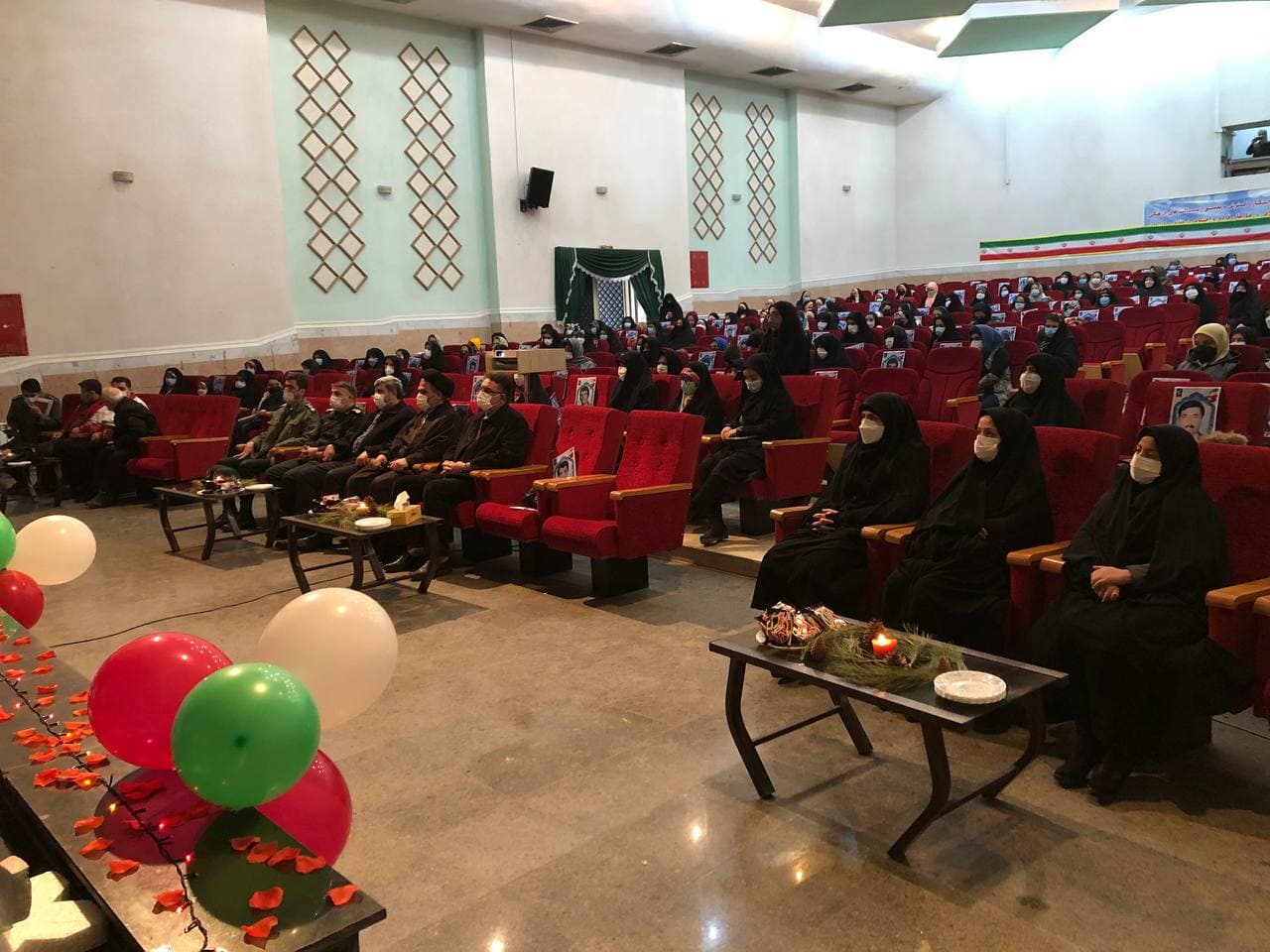 برگزاری جشن انقلاب با حضور سرپرست فرمانداری، امام جمعه و جمعی از روسای ادارات شهرستان سلماس در محل سالن آمفی تئاتر اداره فرهنگ و ارشاد اسلامی