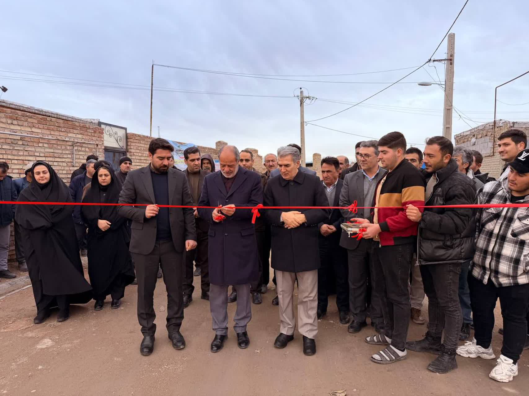 🇮🇷چهل و هفتمین فجر پیروزی🇮🇷  🔹پروژه‌های عمرانی بخشداری مرکزی ( روستای سلطان احمد )با حضور فرماندار شهرستان،نماینده مردم سلماس در مجلس شورای اسلامی و بخشدار بخش مرکزی افتتاح و به بهره‌برداری رسید.