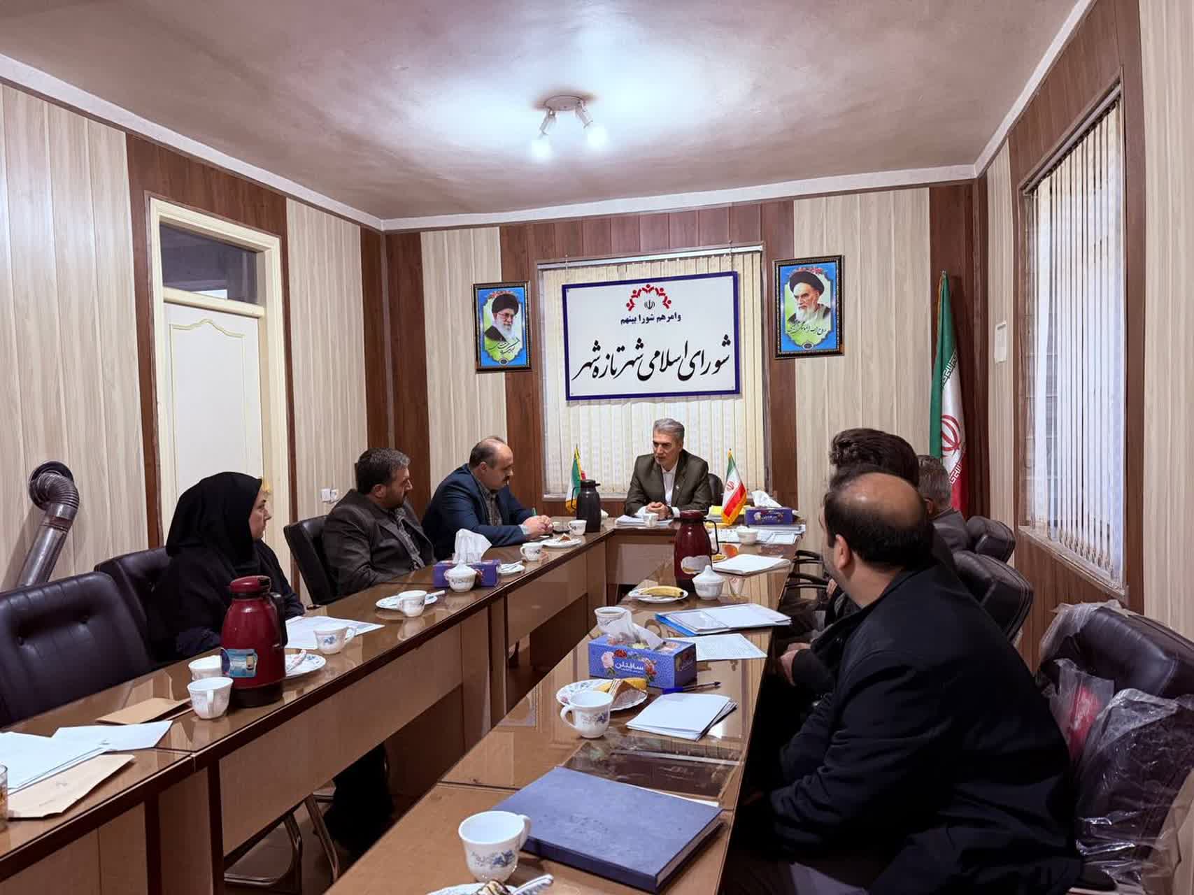 🔹جلسه بررسی تعرفهها و عوارض شهرداری تازهشهر با حضور فرماندار شهرستان سلماس و اعضای شورای اسلامی شهر تازهشهر برگزار شد.