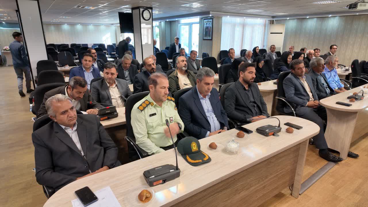 🍎 هماندیشی برای برگزاری جشنواره سیب سلماس 1404؛ تأکید بر همافزایی دولت و باغداران برای معرفی ظرفیتهای منطقه