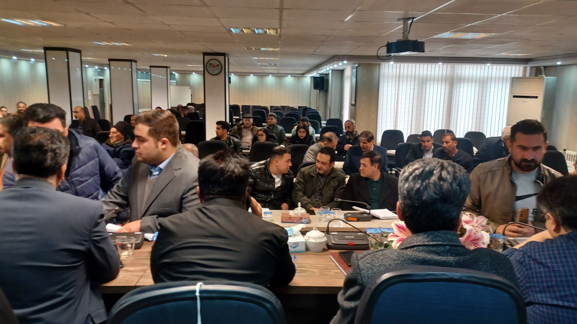 فرماندار سلماس در ملاقات مردمی چهارشنبه‌ای: بررسی مستقیم مطالبات شهروندان و اجرای دستورات لازم برای رفع مشکلات