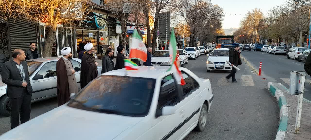 رژه خودرویی و موتوری تازه شهر بمناسبت روز جمهوری اسلامی ایران و تجدید بیعت با مقام معظم رهبری حضرت آیت الله سید مجتبی خامنه ای (حفظه الله)