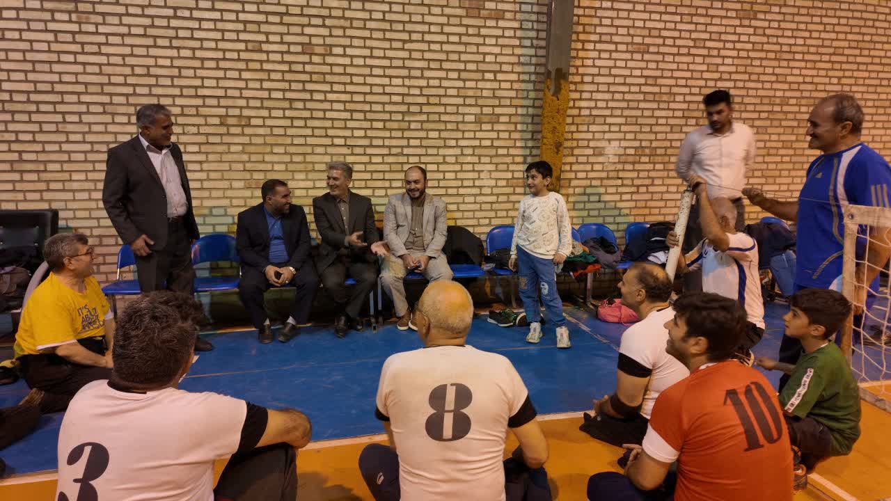 دیدار فرماندار سلماس با ورزشکاران والیبال نشسته